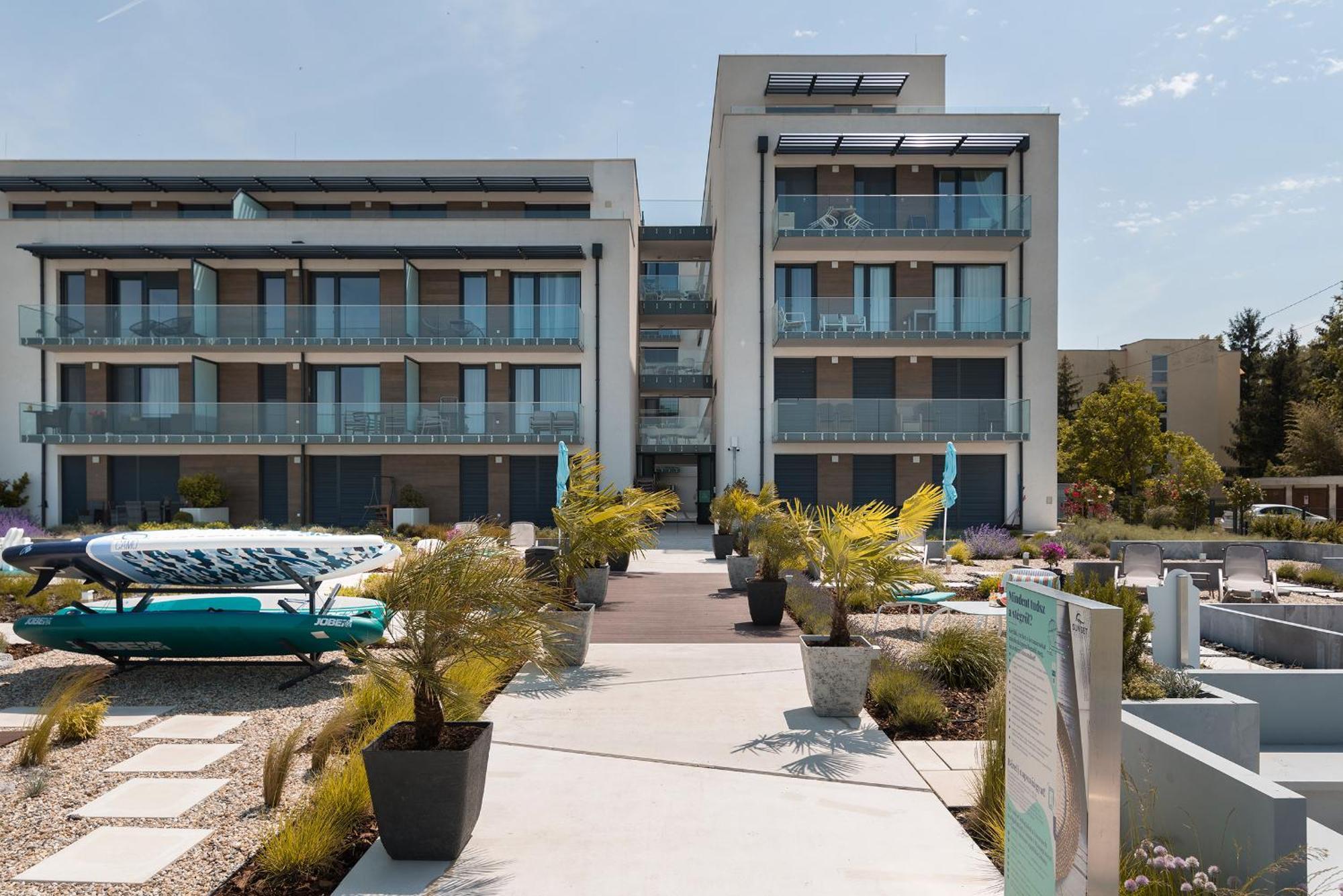 Sunset Resort - Lakeside Apartment Fonyód エクステリア 写真