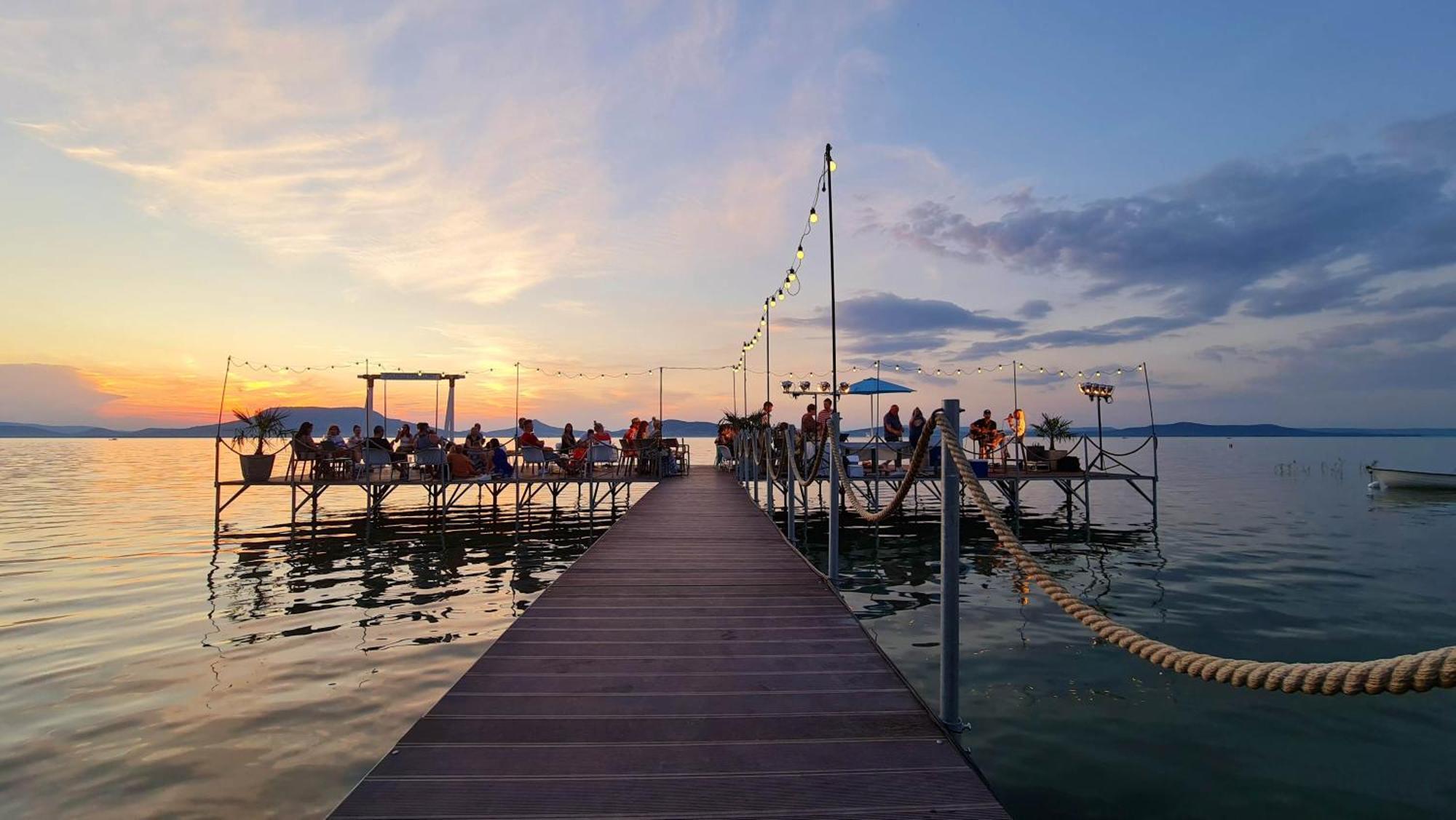 Sunset Resort - Lakeside Apartment Fonyód エクステリア 写真