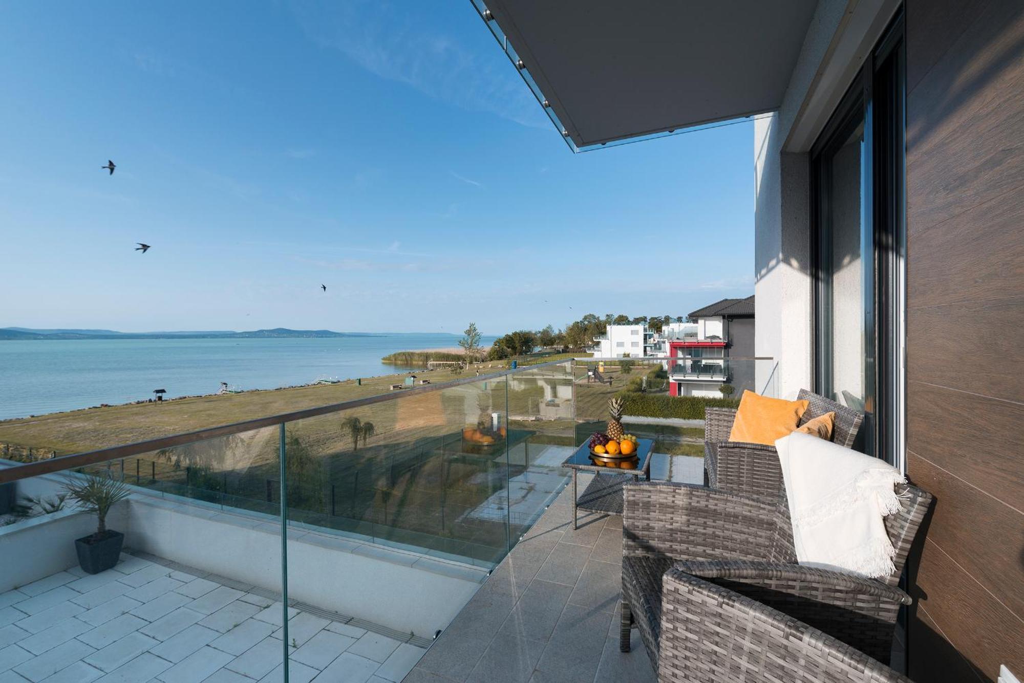 Sunset Resort - Lakeside Apartment Fonyód エクステリア 写真